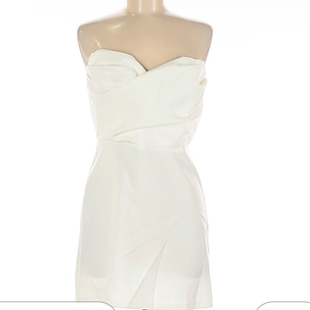 Chic Strapless White Dress